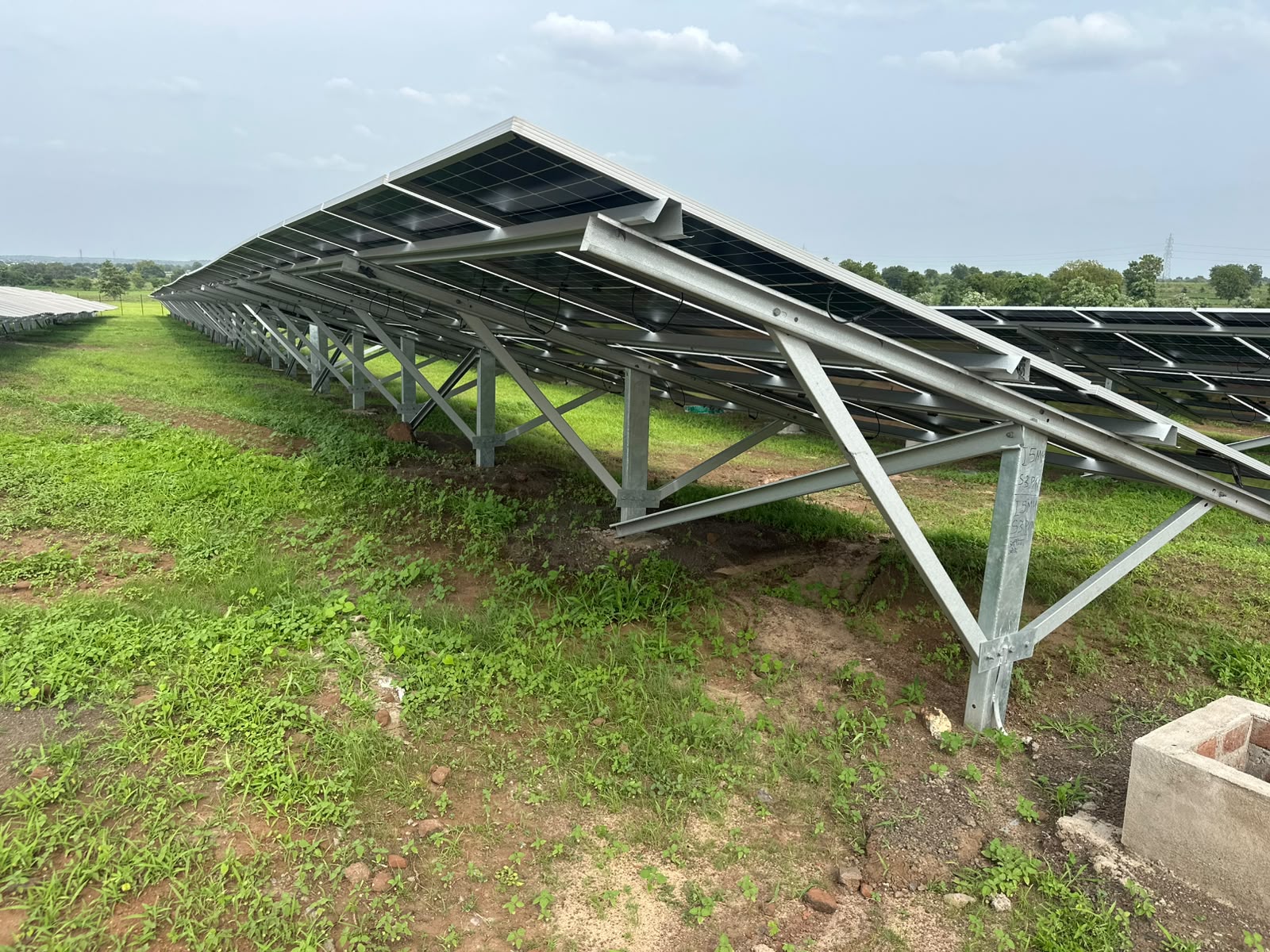 Solar Structures in India: Complete Guide to Types, Materials, Manufacturing & Applications